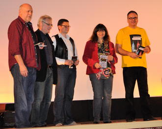 (Links beginnend) Dieter Janneck vom Capitol stellte die Gäste vor: Walter Landin, Benno Liebheit, Claudia Schmid und Harald Schneider. Foto: © Larissa Schmid