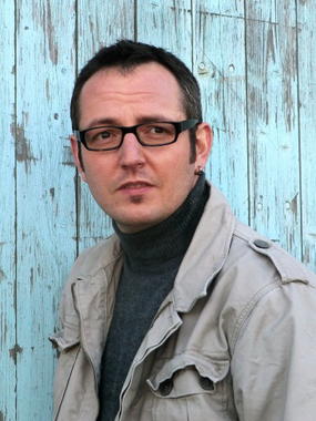 Das Foto zeigt Daniel Holbe. Autorenfoto: Knaur Verlag
